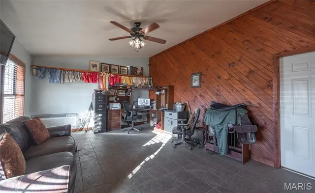 $950,000 | 17265 County Road 8280, Rolla, MO 65401