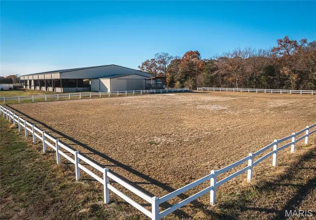 $950,000 | 17265 County Road 8280, Rolla, MO 65401