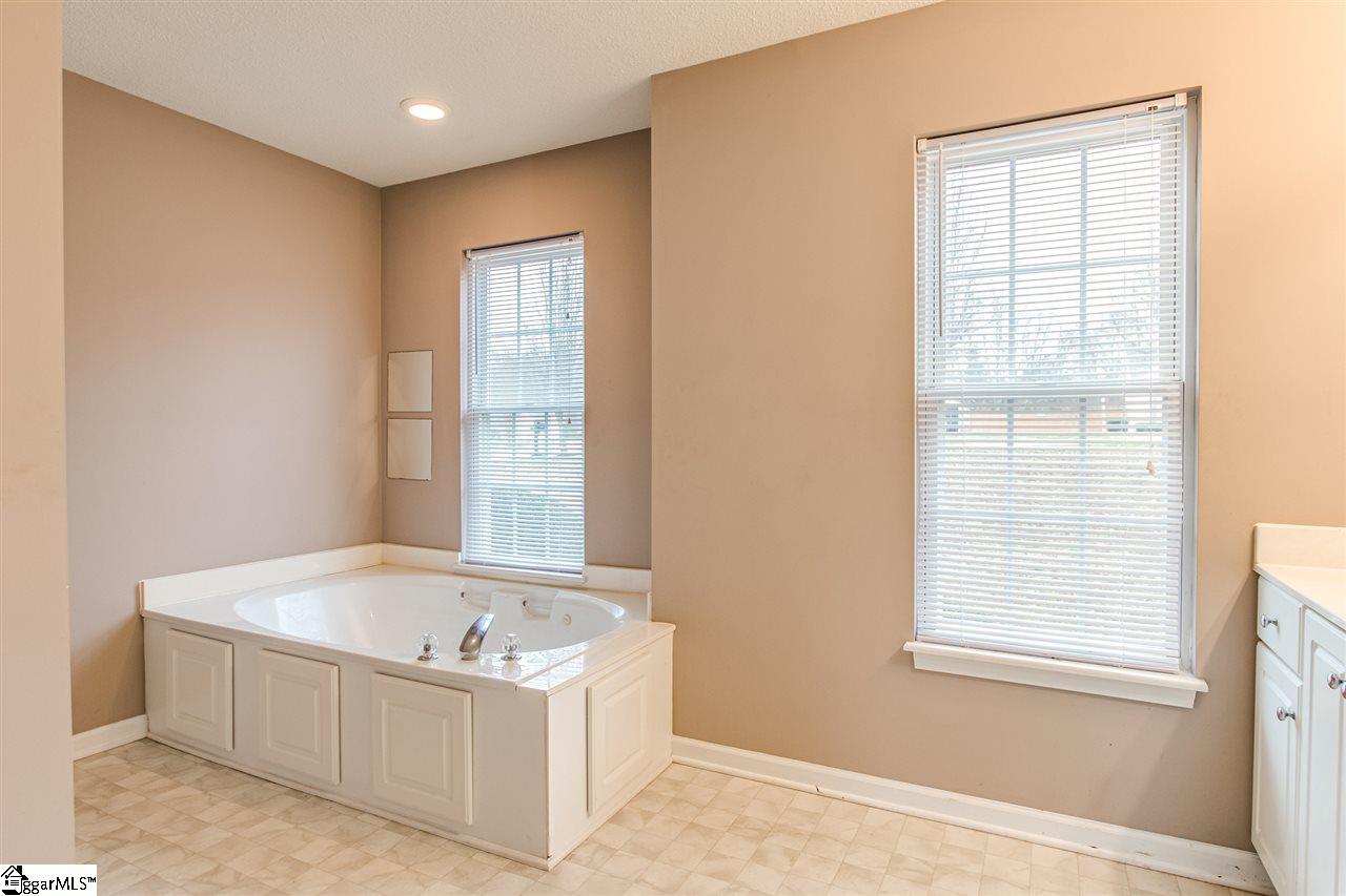 115 Maxton Way Pelzer, SC 29669 - Photo 12 of 19