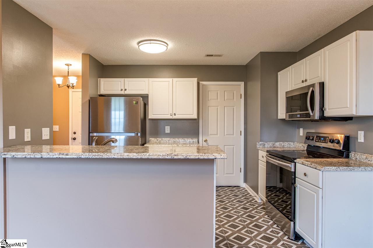 115 Maxton Way Pelzer, SC 29669 - Photo 4 of 19