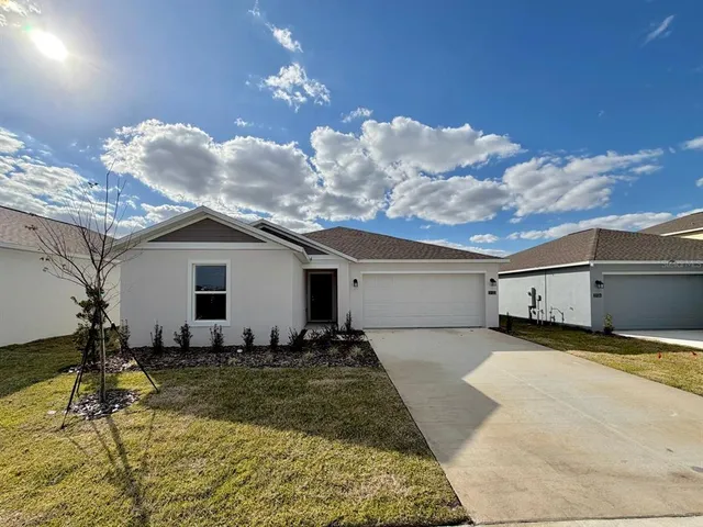 $2,090 | 2122 Chris Drive, Lake Wales, FL 33859