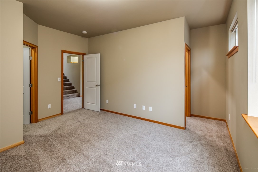 2095 Roxy Loop Ferndale, WA 98248 - Photo 12 of 25 Gallery Image 12