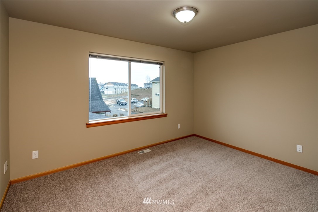 2095 Roxy Loop Ferndale, WA 98248 - Photo 16 of 25 Gallery Image 16