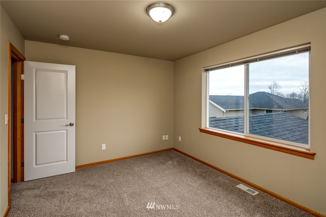 2095 Roxy Loop Ferndale, WA 98248 - Photo 18 of 25 Gallery Image 18