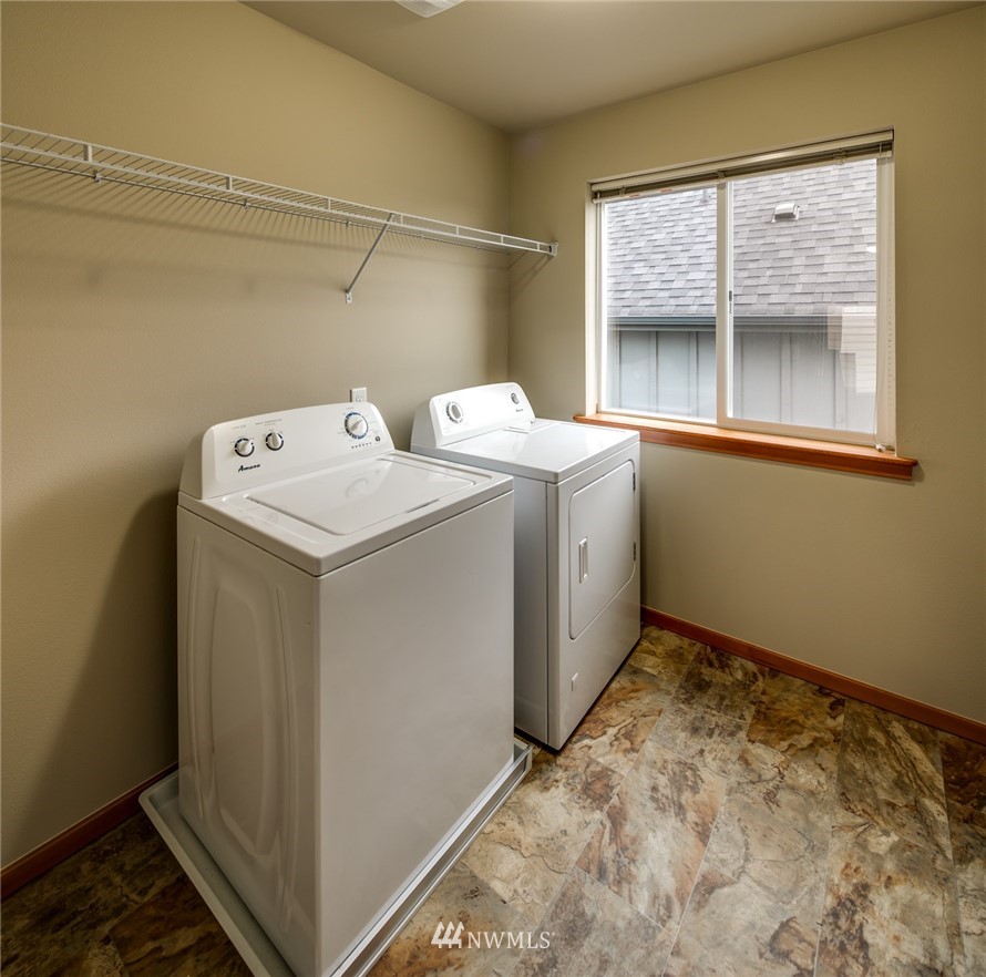 2095 Roxy Loop Ferndale, WA 98248 - Photo 21 of 25 Gallery Image 21