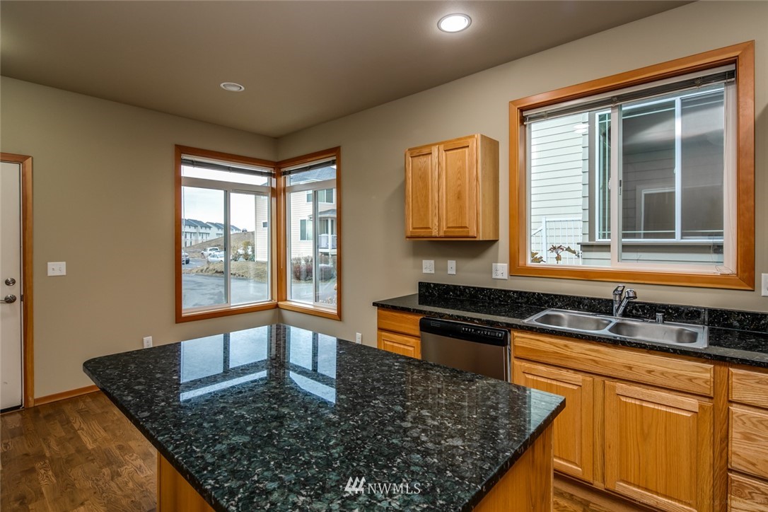 2095 Roxy Loop Ferndale, WA 98248 - Photo 8 of 25 Gallery Image 8