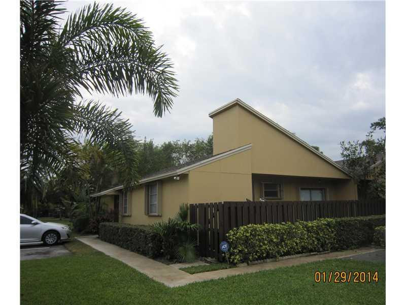 11705 Timbers Way, Unit 45A Boca Raton, FL 33428 - Photo 2 of 26 Exterior Front