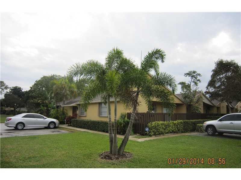 11705 Timbers Way, Unit 45A Boca Raton, FL 33428 - Photo 3 of 26 Exterior Front