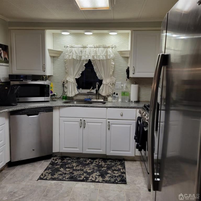 1 Poe Road North Brunswick, NJ 08902 - Photo 11 of 21