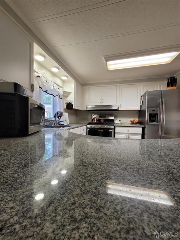 1 Poe Road North Brunswick, NJ 08902 - Photo 12 of 21