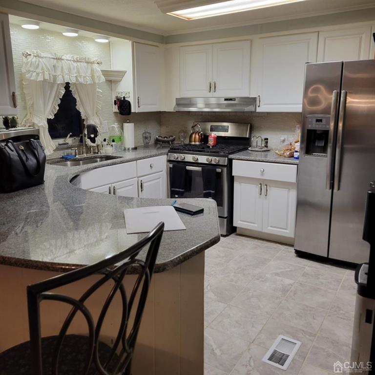 1 Poe Road North Brunswick, NJ 08902 - Photo 10 of 21