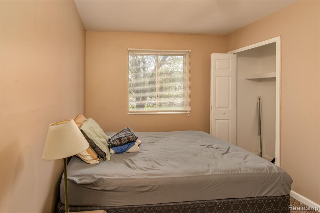 14280 North Road Fenton, MI 48430 - Photo 16 of 29 Gallery Image 16
