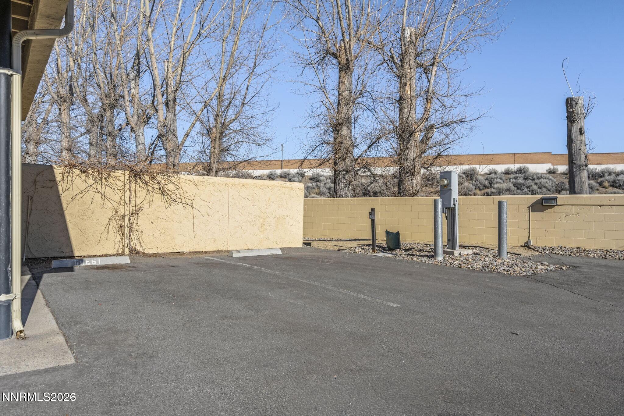 8670 Dixon Lane Reno, NV 89511 - Photo 22 of 24 8670 Dixon Lane Guest Parking