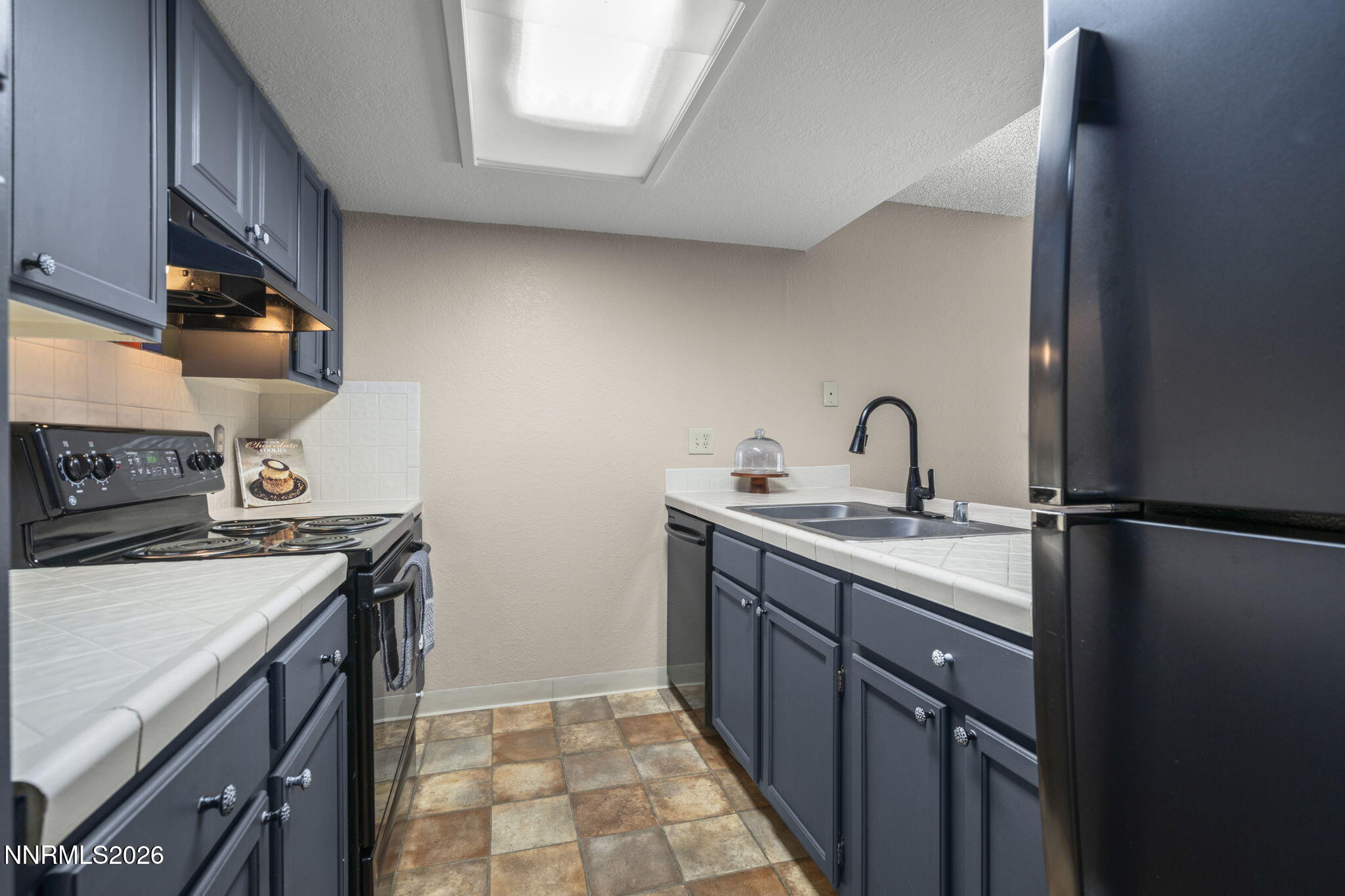 8670 Dixon Lane Reno, NV 89511 - Photo 6 of 24 5-web-or-mls-_DSC1146