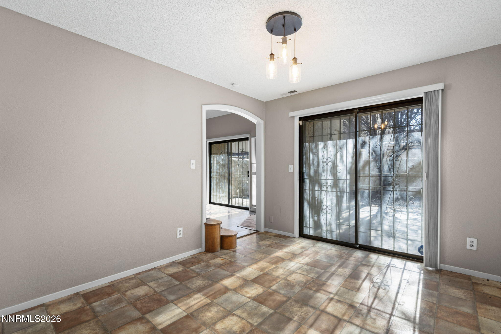 8670 Dixon Lane Reno, NV 89511 - Photo 7 of 24 10-web-or-mls-_DSC1097