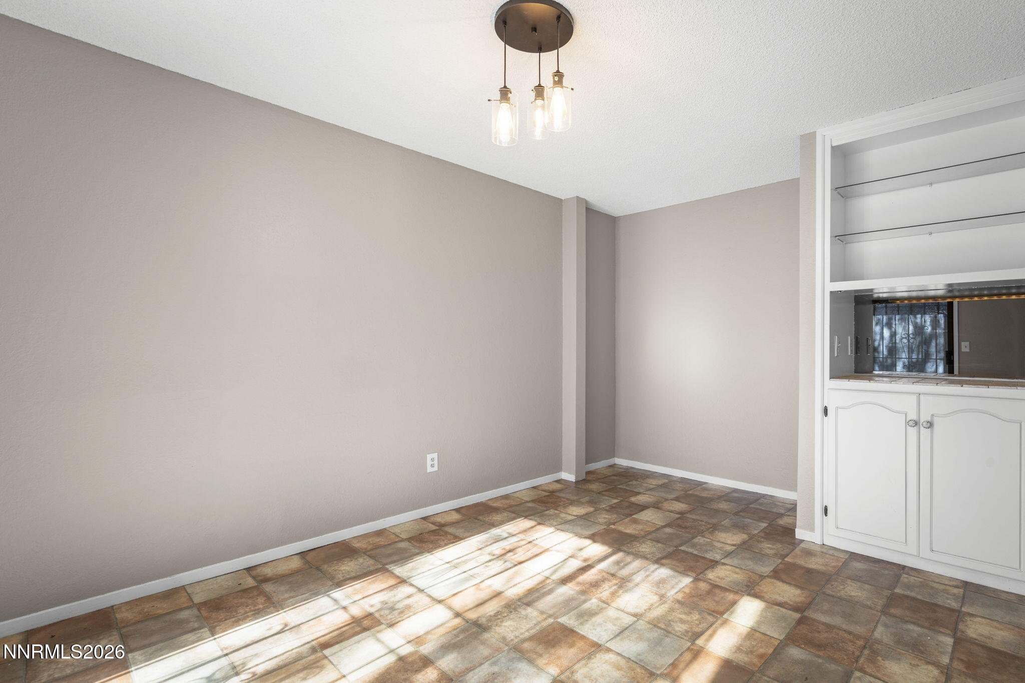 8670 Dixon Lane Reno, NV 89511 - Photo 8 of 24 11-web-or-mls-_DSC1084