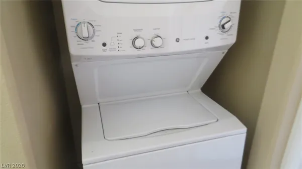 $1,425 | 2305 West Horizon Ridge Parkway, Unit 2822, Henderson, NV 89052