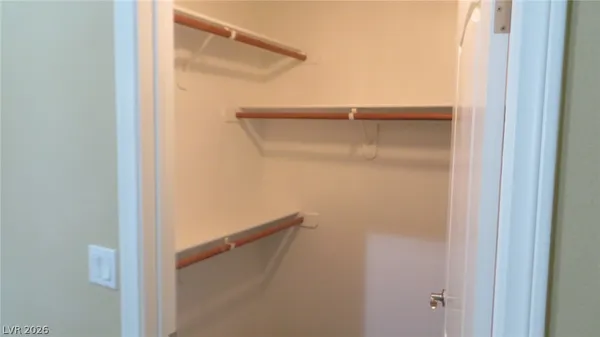 $1,425 | 2305 West Horizon Ridge Parkway, Unit 2822, Henderson, NV 89052