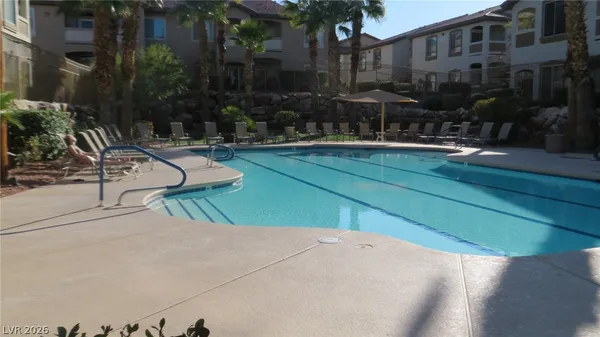 $1,425 | 2305 West Horizon Ridge Parkway, Unit 2822, Henderson, NV 89052