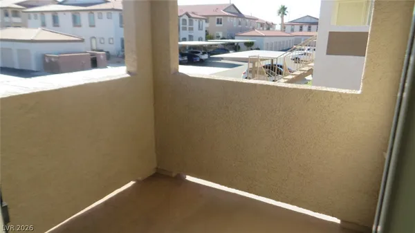 $1,425 | 2305 West Horizon Ridge Parkway, Unit 2822, Henderson, NV 89052