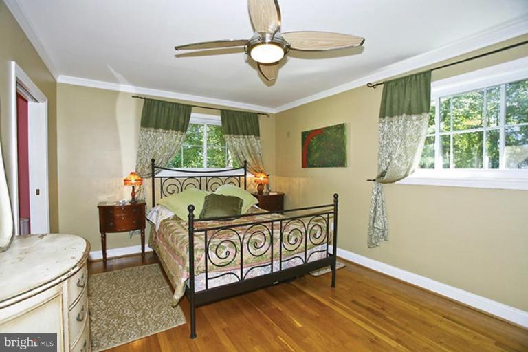 7007 Radnor Road Bethesda, MD 20817 - Photo 11 of 17 Master Bedroom