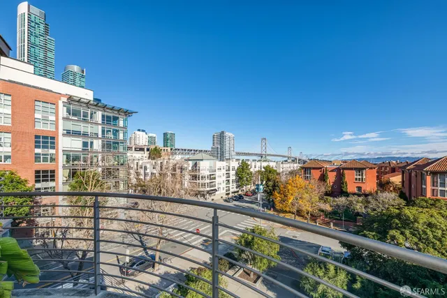 $10,000 | 219 Brannan Street, Unit 4G, San Francisco, CA 94107