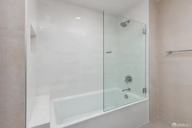 $10,000 | 219 Brannan Street, Unit 4G, San Francisco, CA 94107