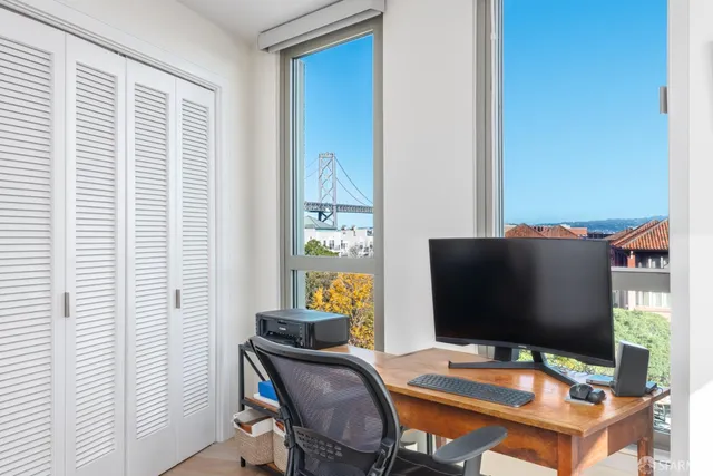 $10,000 | 219 Brannan Street, Unit 4G, San Francisco, CA 94107