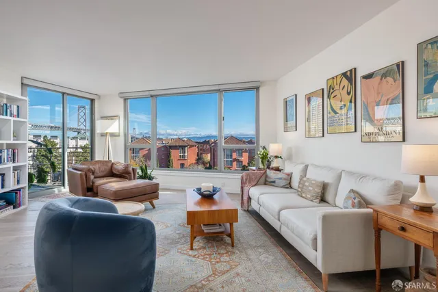 $10,000 | 219 Brannan Street, Unit 4G, San Francisco, CA 94107