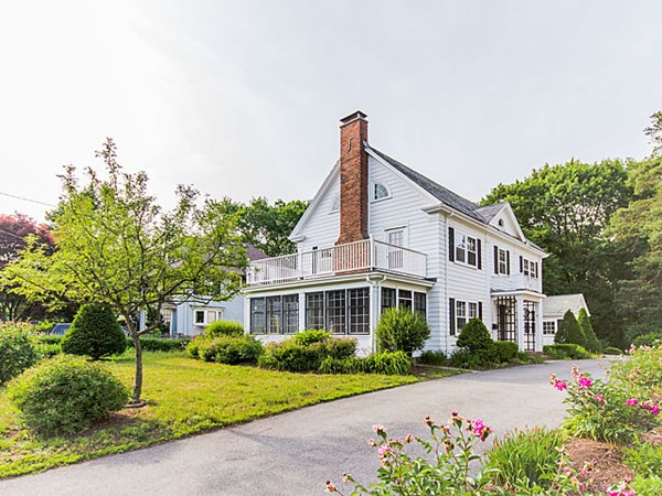 26 Lakeview Road Winchester, MA 01890 - Photo 1 of 27 Gallery Image 1