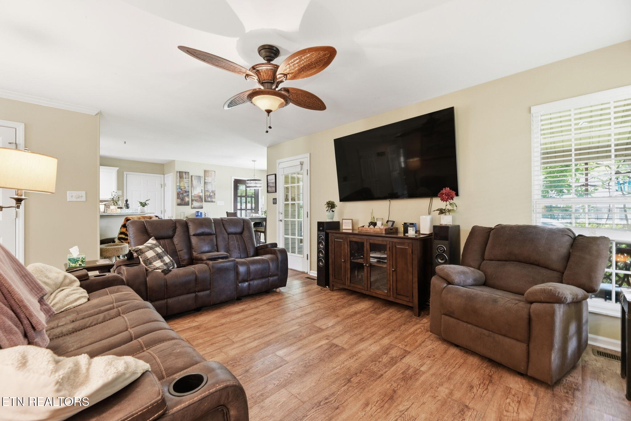 7219 Emerald Heath Road Powell, TN 37849 - Photo 10 of 34 Emerald Heath - Living room #3