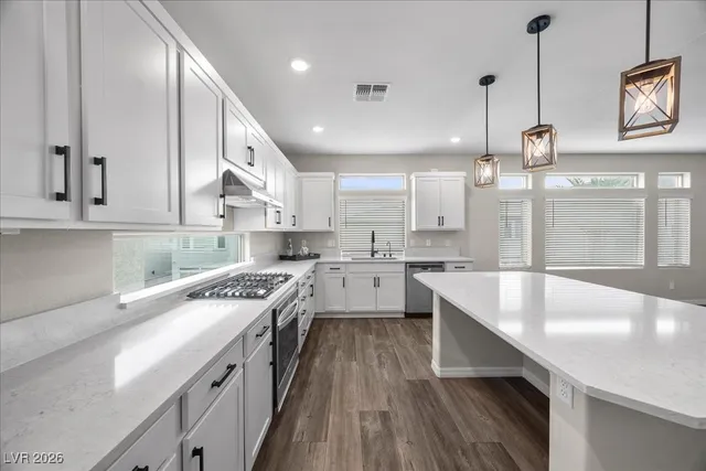 $799,000 | 7077 Sunland Hls Avenue, Las Vegas, NV 89113