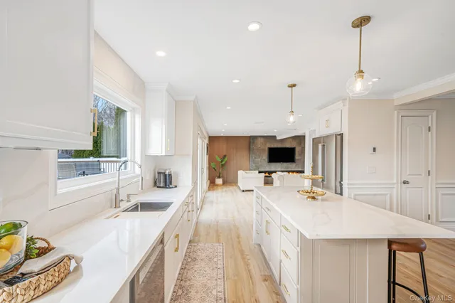 $900,000 | 36 Flintridge Drive, Holbrook, NY 11741