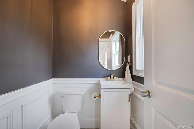 $900,000 | 36 Flintridge Drive, Holbrook, NY 11741