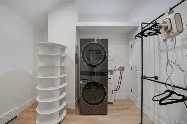 $900,000 | 36 Flintridge Drive, Holbrook, NY 11741