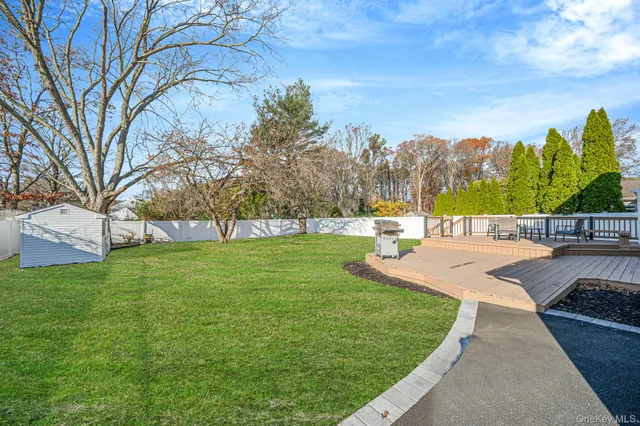 $900,000 | 36 Flintridge Drive, Holbrook, NY 11741