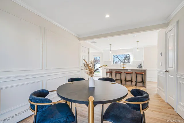 $900,000 | 36 Flintridge Drive, Holbrook, NY 11741