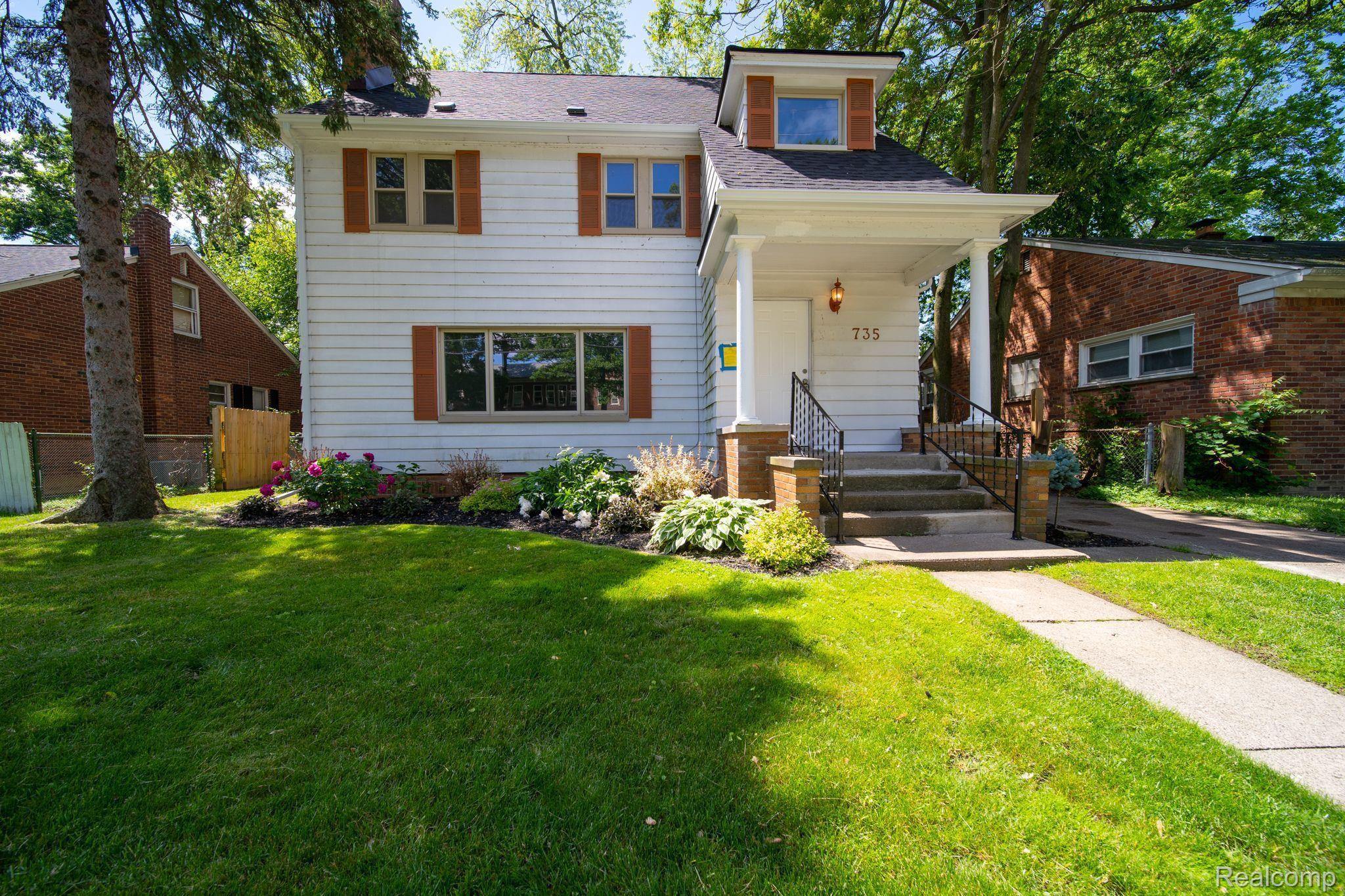 735 Menominee Road Pontiac, MI 48341 - Photo 1 of 93 Gallery Image 1
