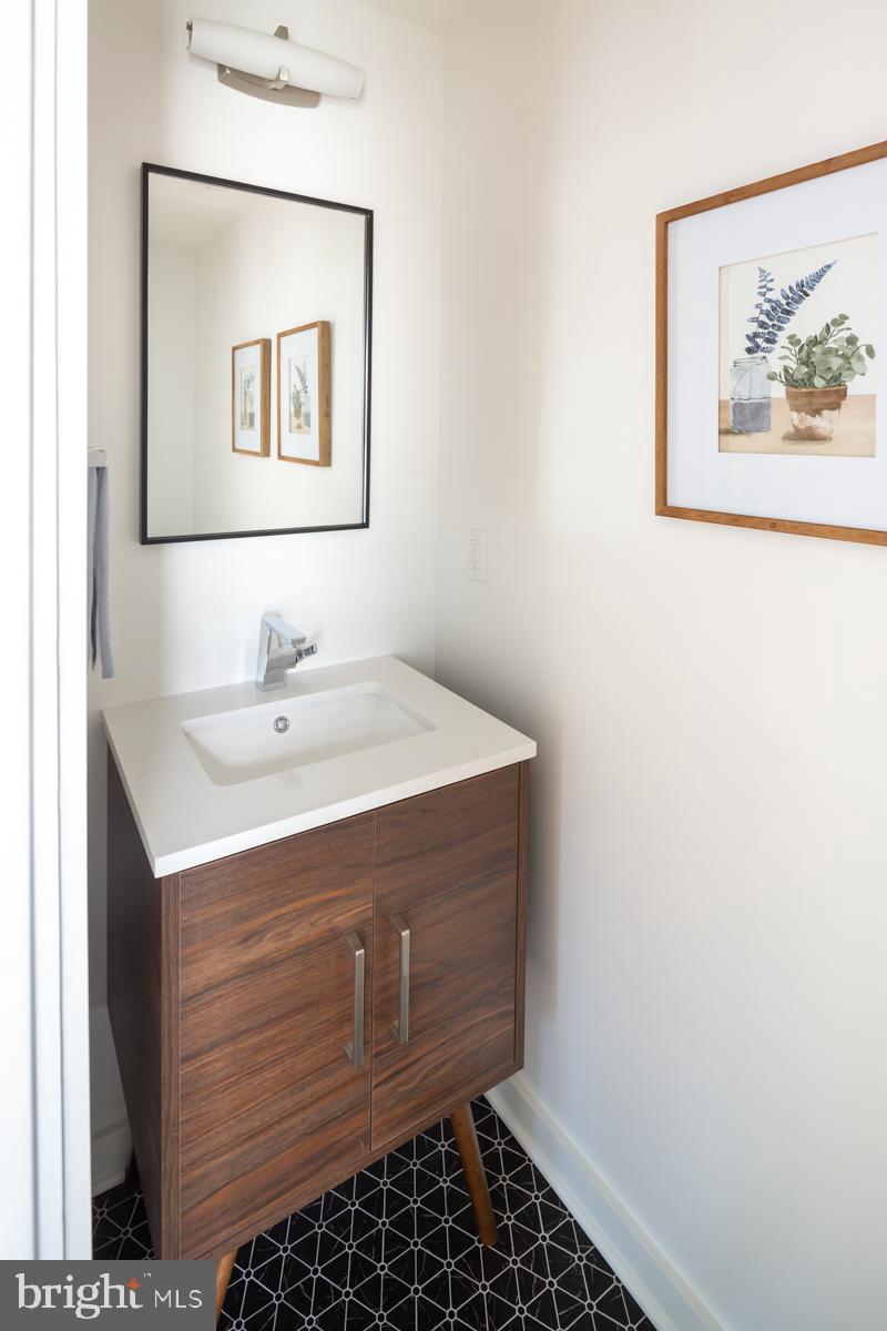 645 Radnor Valley Drive Villanova, PA 19085 - Photo 17 of 48