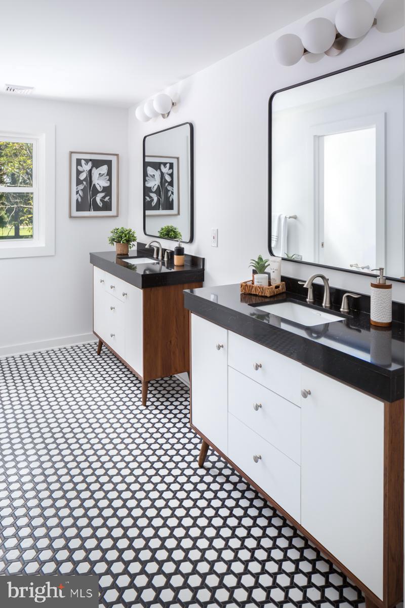 645 Radnor Valley Drive Villanova, PA 19085 - Photo 22 of 48