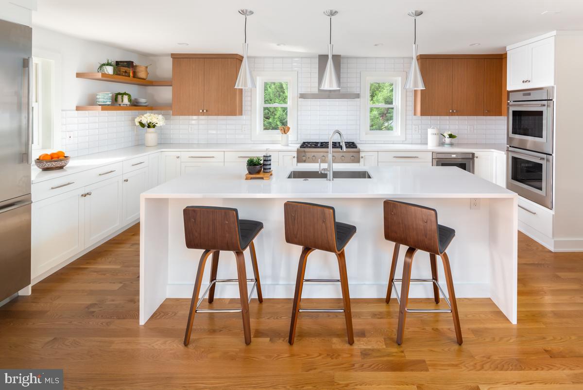 645 Radnor Valley Drive Villanova, PA 19085 - Photo 9 of 48