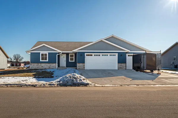 $469,900 | 1908 Arches Drive, Holmen, WI 54636