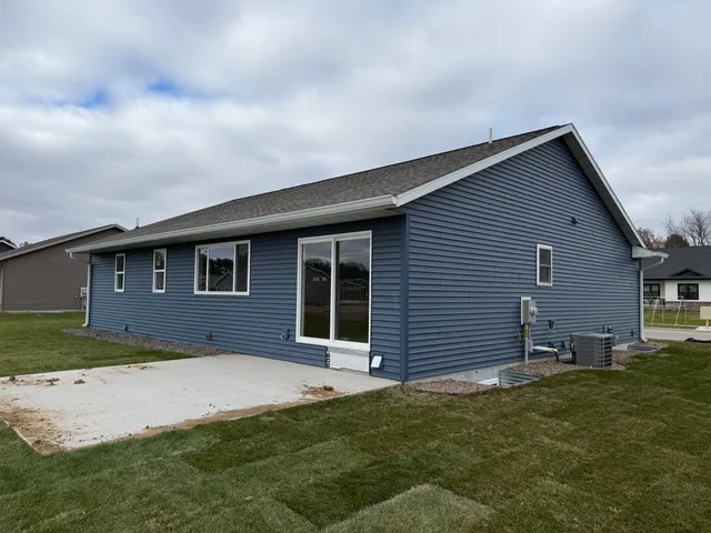 $469,900 | 1908 Arches Drive, Holmen, WI 54636