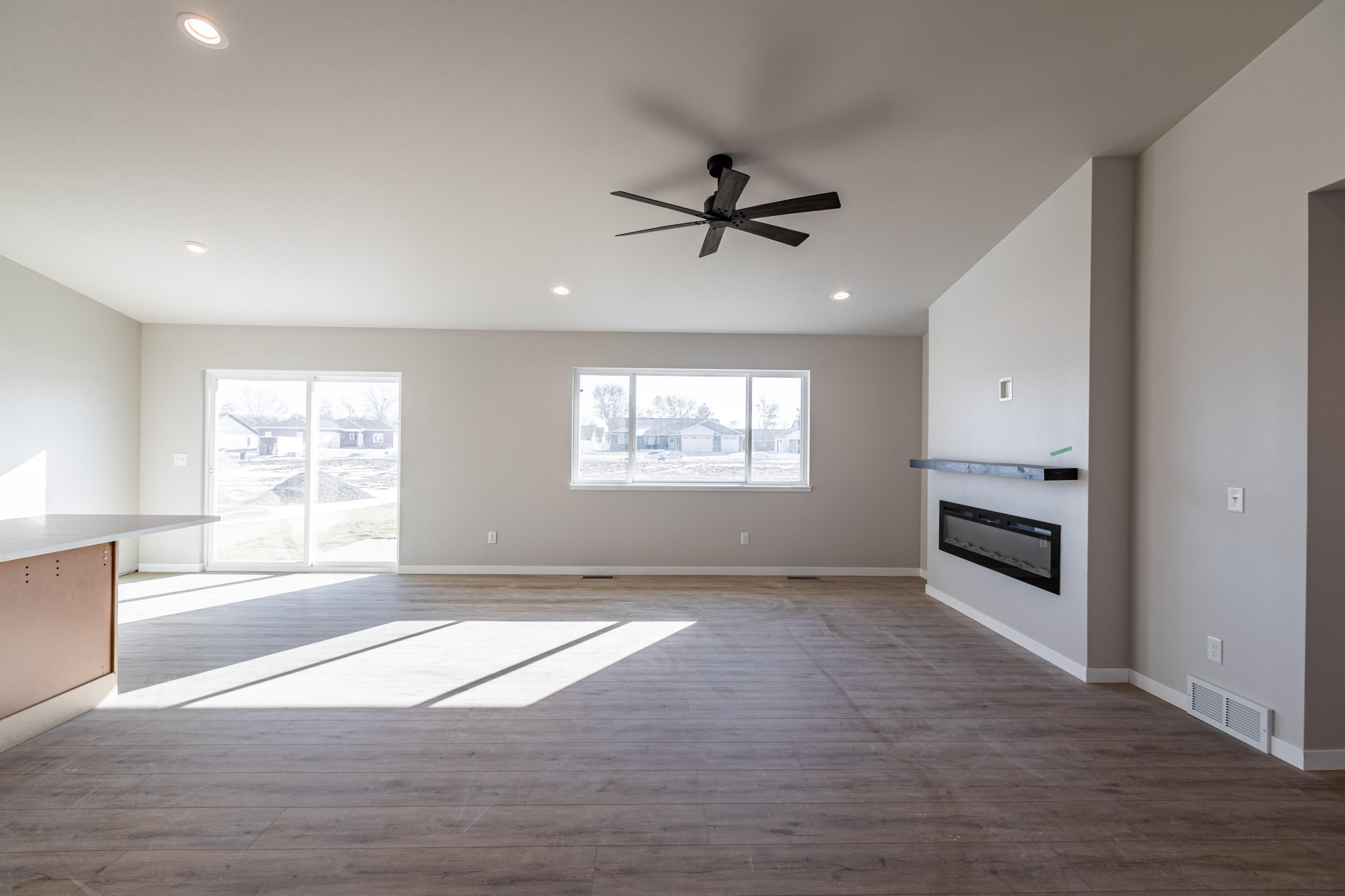 1908 Arches Drive Holmen, WI 54636 - Photo 4 of 20 C24I0725-HDR