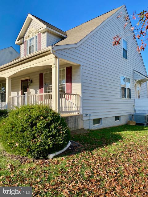 106 Seamaster Road Baltimore, MD 21221 - Photo 2 of 9 Gallery Image 2