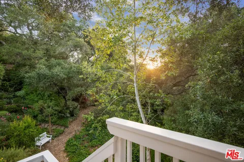 $1,598,000 | 21714 Encina Road, Topanga, CA 90290
