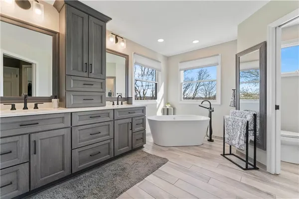 $649,000 | 1046 Woodridge Drive, Canonsburg, PA 15317