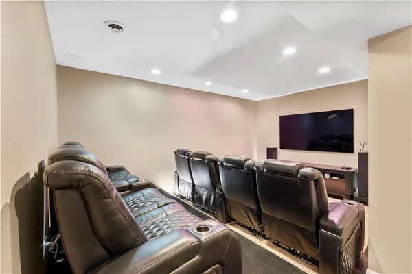 $649,000 | 1046 Woodridge Drive, Canonsburg, PA 15317