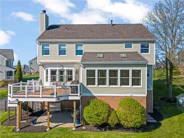 $649,000 | 1046 Woodridge Drive, Canonsburg, PA 15317