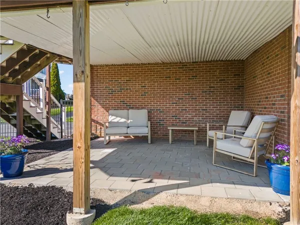 $649,000 | 1046 Woodridge Drive, Canonsburg, PA 15317